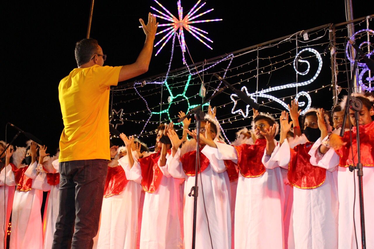 ’Natal Iluminado’: moradores do Mandacaru prestigiam apresentações e elogiam projeto da Prefeitura de Juazeiro