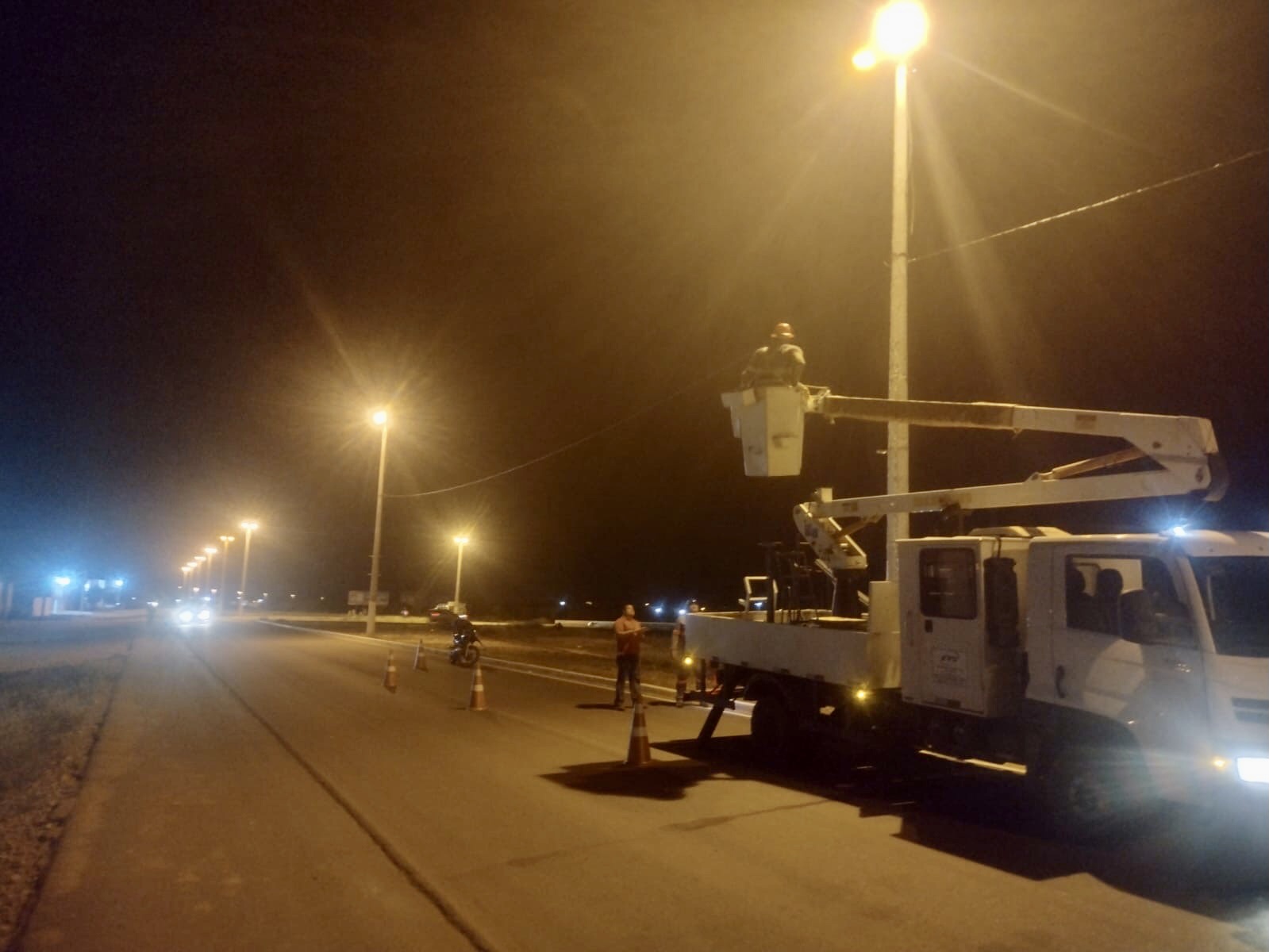 Prefeitura de Juazeiro restabelece 100% da iluminação pública entre o Mercado do Produtor e o bairro Tabuleiro