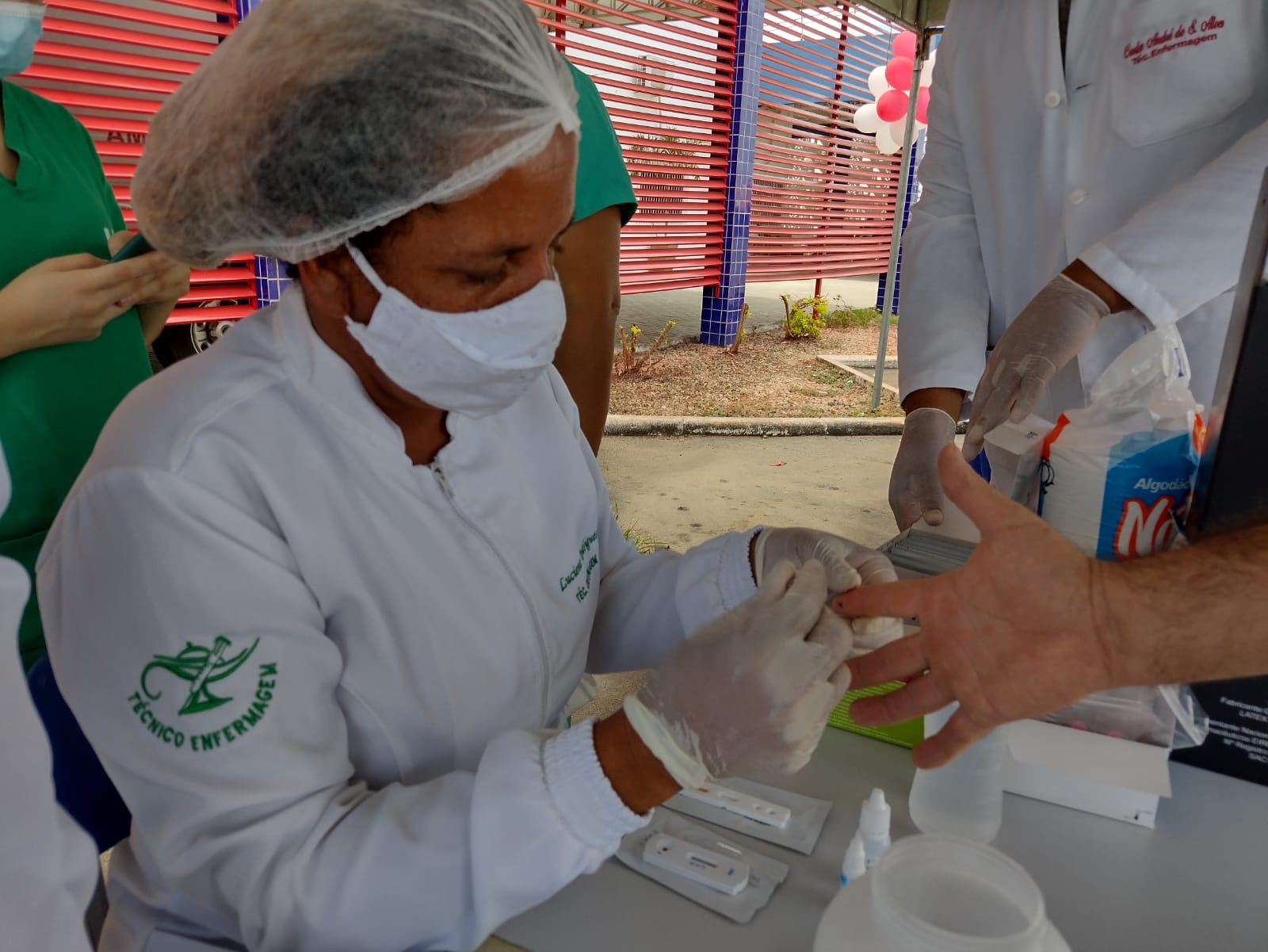 ‘Dezembro Vermelho’: Secretaria de Saúde de Juazeiro realiza mais de 90 testes rápidos durante ação na UPA