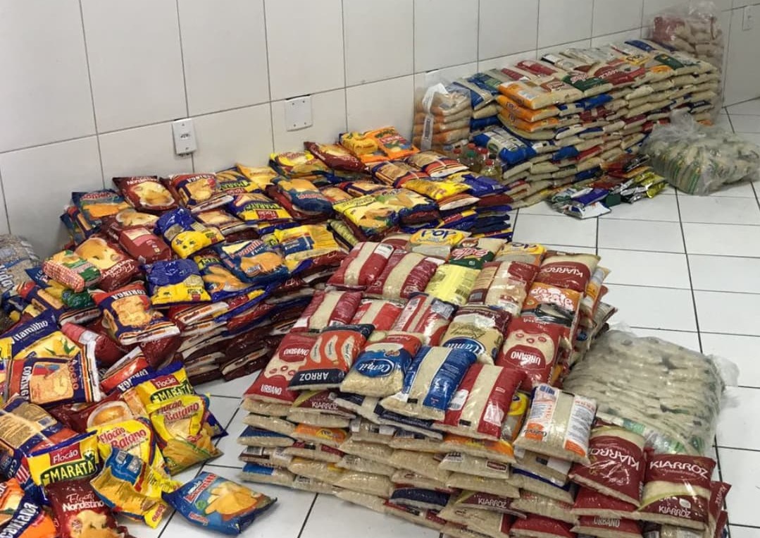 Instituições filantrópicas recebem alimentos arrecadados através de parceria entre Prefeitura de Juazeiro, TV São Francisco e entidades