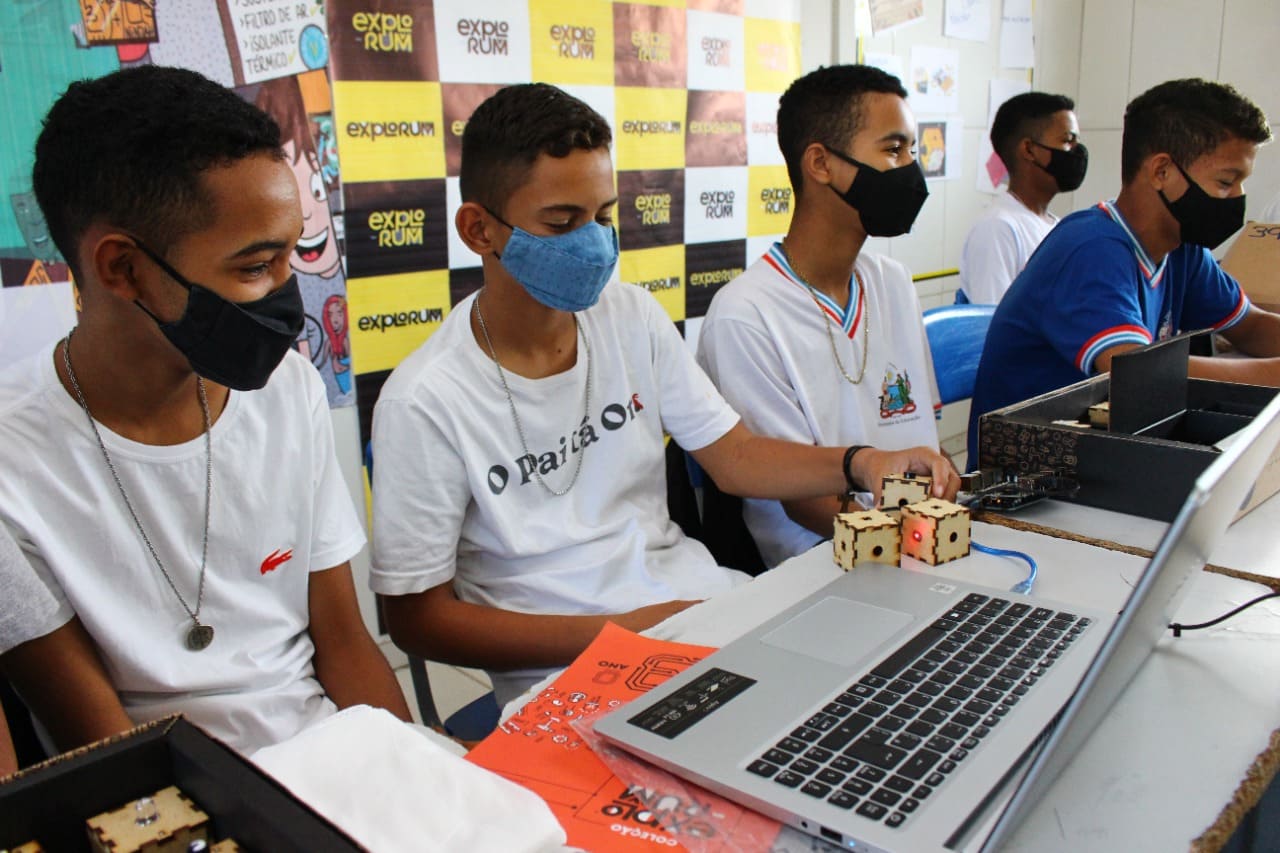 Tecnologia e educação: Estudantes de escola municipal de Juazeiro desenvolvem catraca que controla lotação em sala de aula