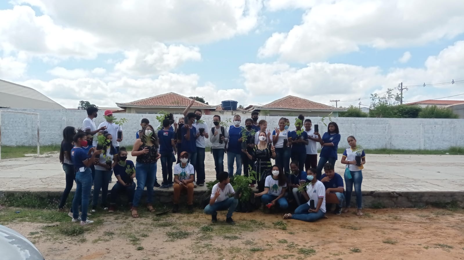 Prefeitura de Juazeiro realiza mais uma etapa do projeto ‘Jua Arborizado’ em escola pública da cidade