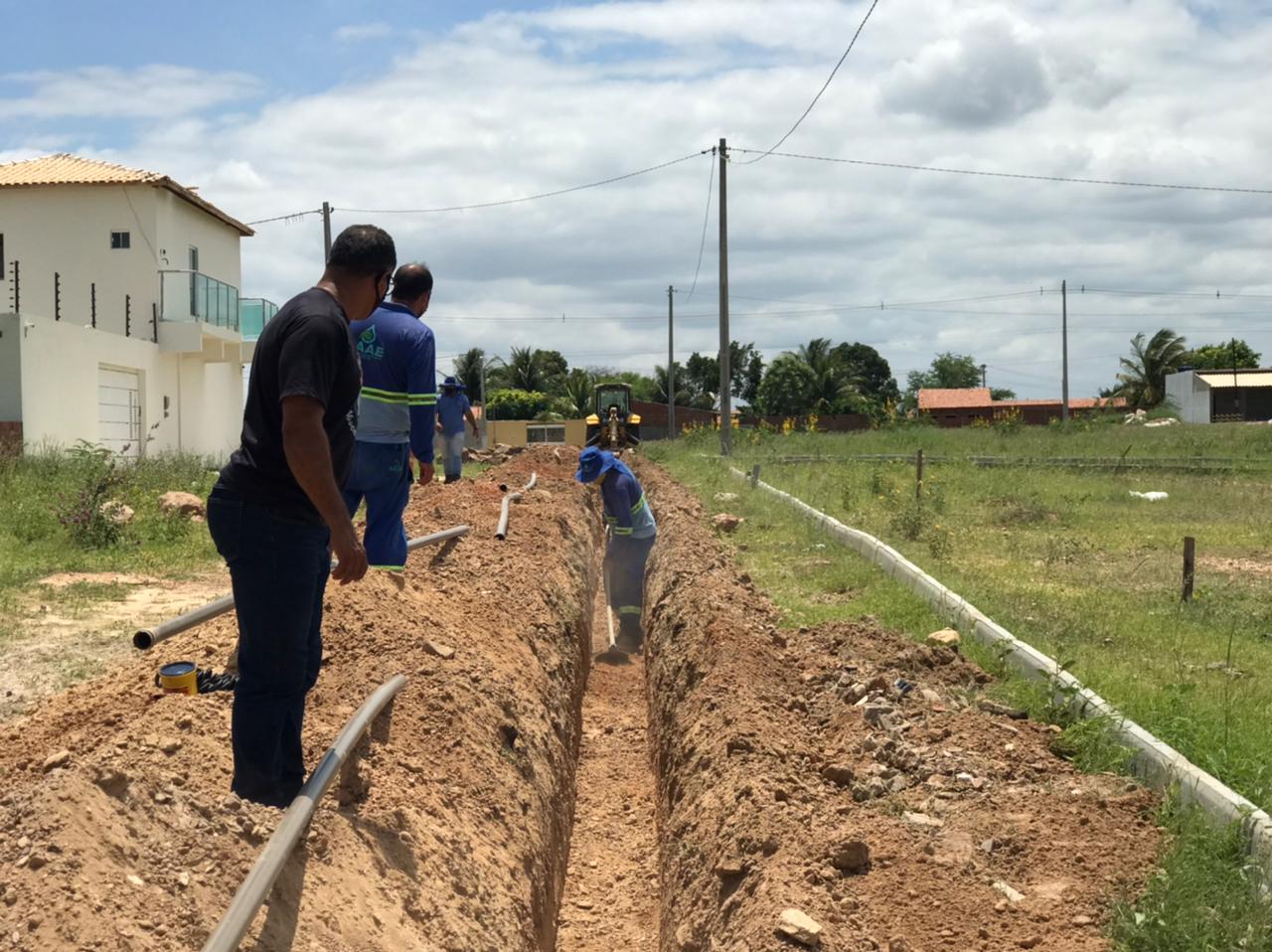 Extensão de rede de abastecimento de água potável beneficiará população no Rodeadouro, em Juazeiro