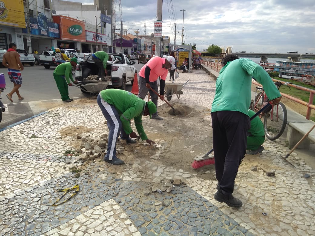 Prefeitura intensifica serviços de manutenção e limpeza na Orla de Juazeiro