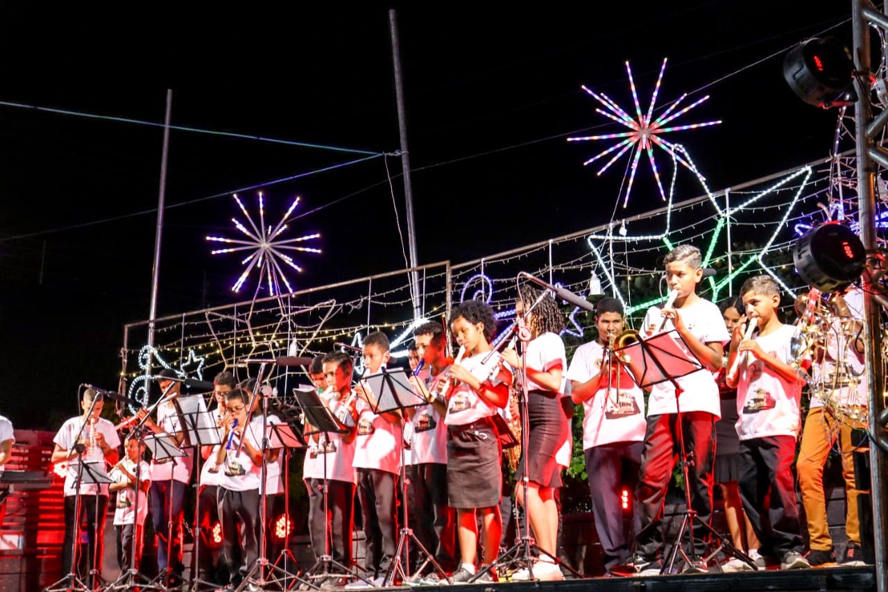 “Natal Iluminado” passa pelo distrito de Abóbora e leva a mensagem de um novo tempo de esperança