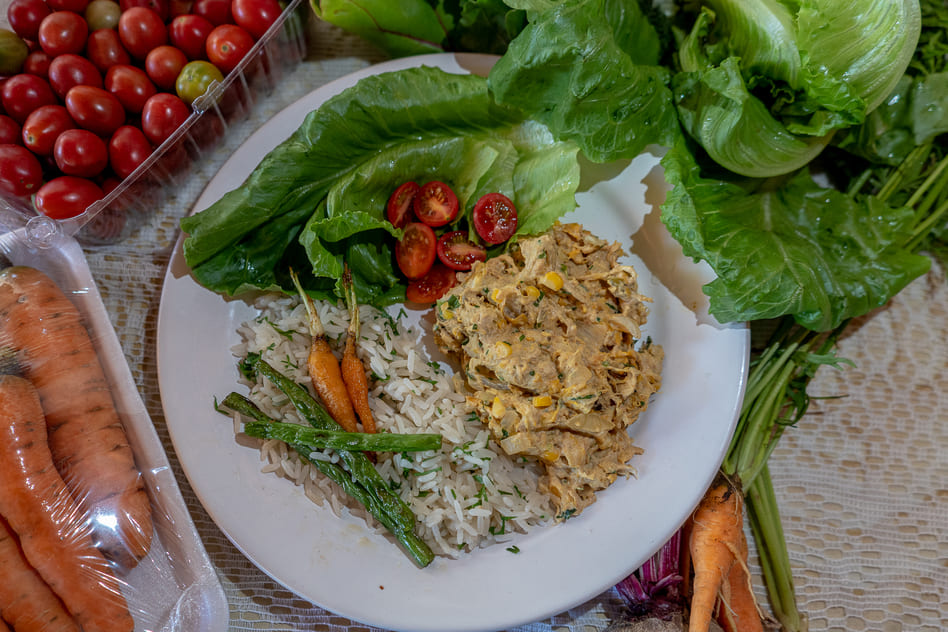 Nutricionista da Secretaria de Saúde de Juazeiro dá orientações sobre alimentação nas festas de fim de ano