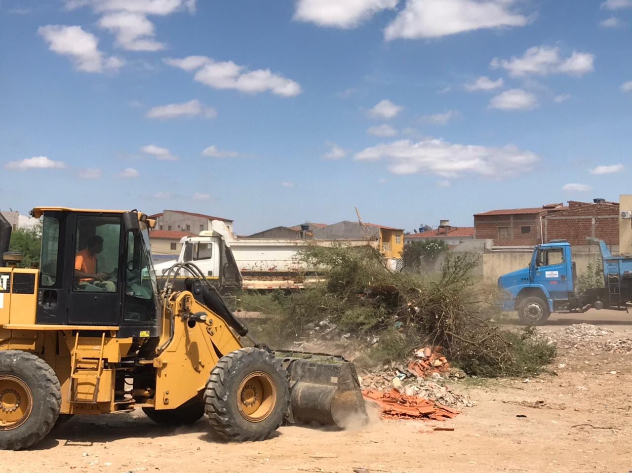 Prefeitura de Juazeiro volta a alertar para a necessidade do descarte correto de lixo e entulho