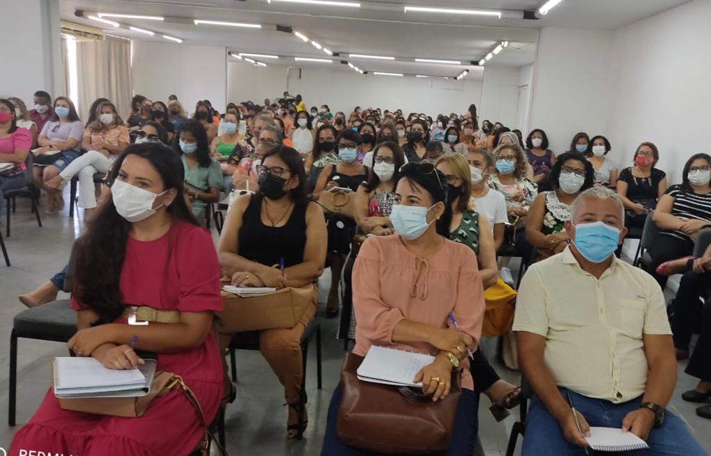 Secretaria de Educação de Juazeiro inicia mobilização com gestores e coordenadores pedagógicos da rede municipal para construção de novo currículo escolar