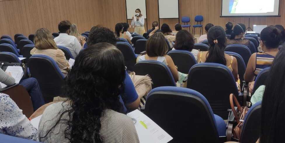 Profissionais de saúde de Juazeiro participam de capacitação sobre síndromes gripais