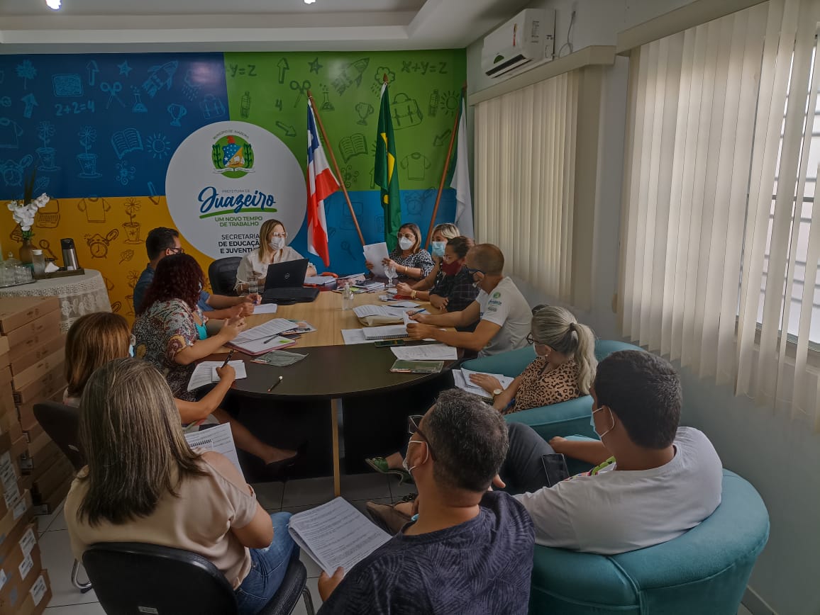 Rede municipal de ensino de Juazeiro terá novo currículo escolar adaptado à realidade local