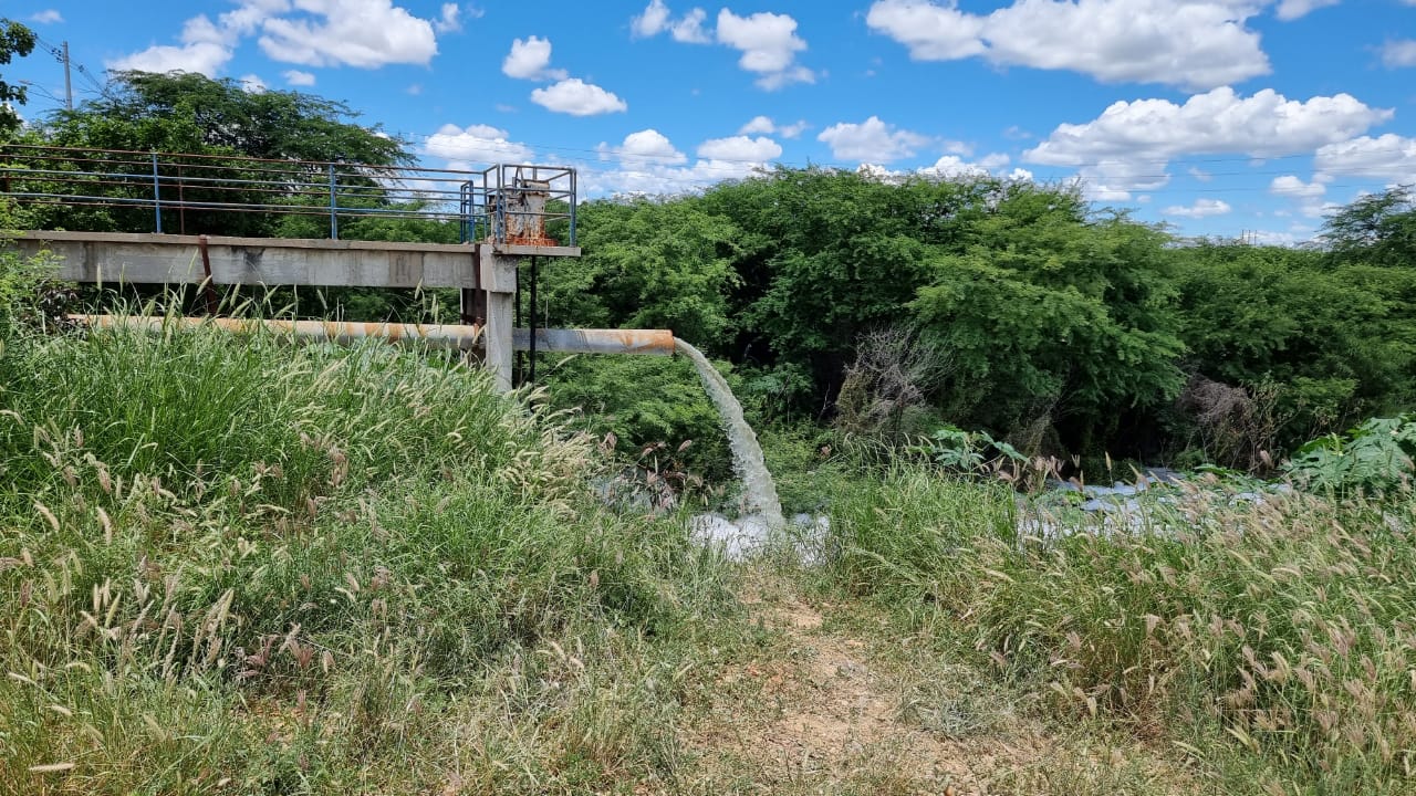 Prevenção: SAAE Juazeiro fecha comportas da Barragem do São Geraldo e bombeamento das águas dos canais já foi iniciado