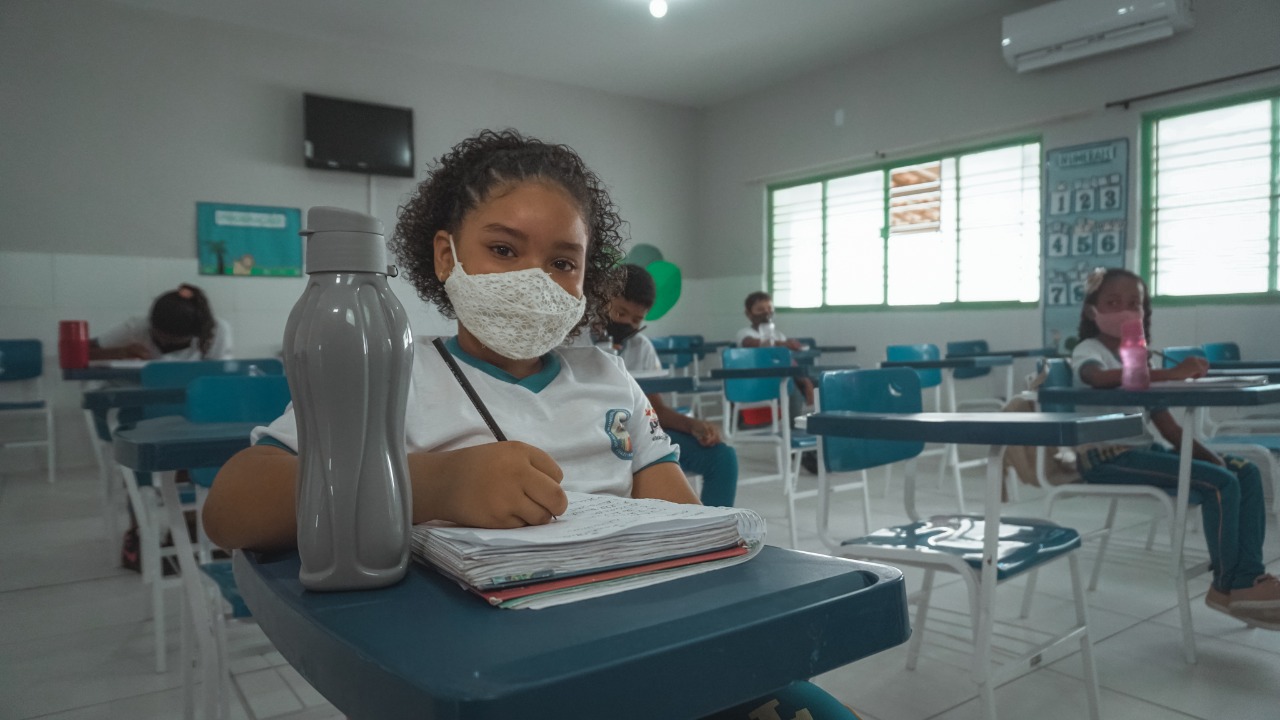 Matrícula para alunos veteranos na rede municipal de Juazeiro, em escolas que não ofertam a  turma subsequente, termina nesta sexta-feira