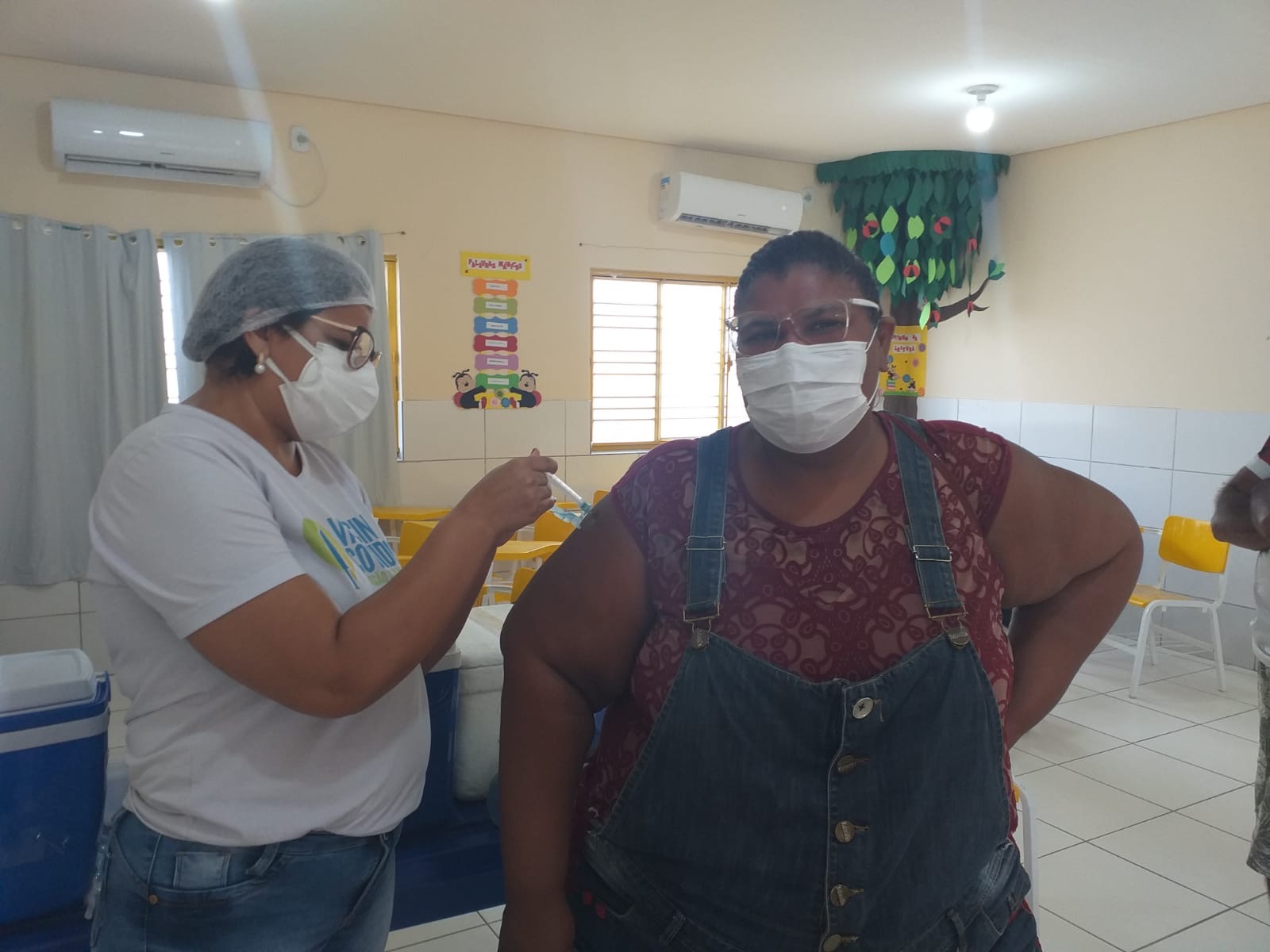 Covid-19: Prefeitura de Juazeiro segue com vacinação itinerante por diversas áreas do município e chega ao Residencial Dr. Humberto