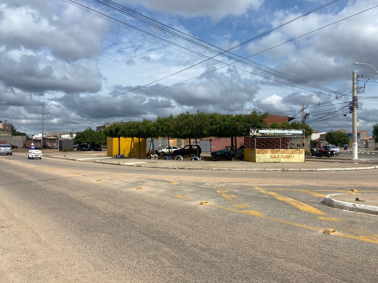 Prefeitura de Juazeiro dialoga com ambulantes para melhorar o ordenamento urbano no bairro Lomanto Júnior