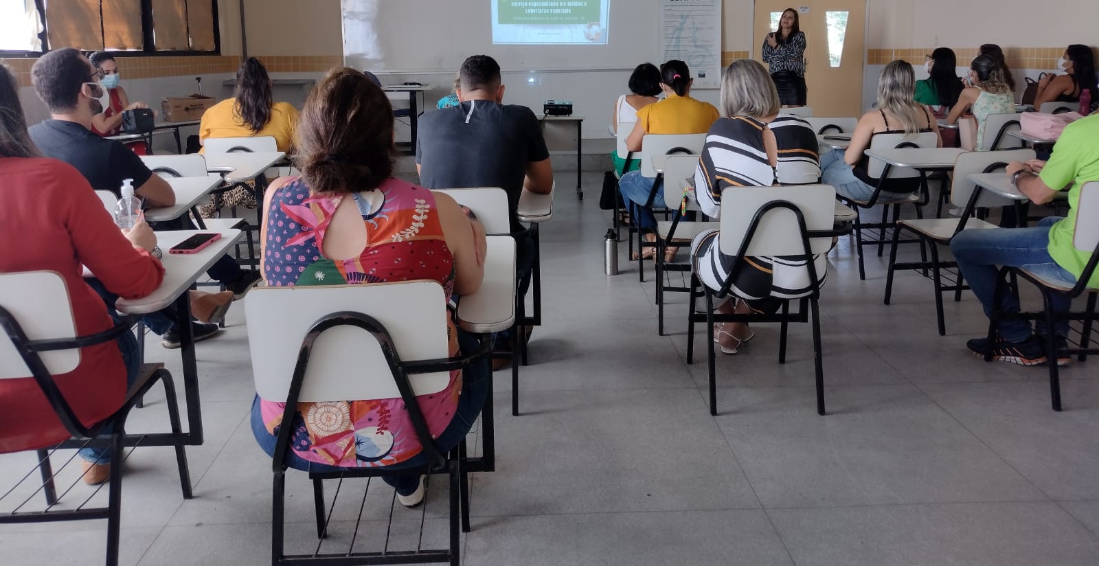 Profissionais de Saúde de Juazeiro participam de capacitação sobre atendimentos de feridas e coberturas especiais