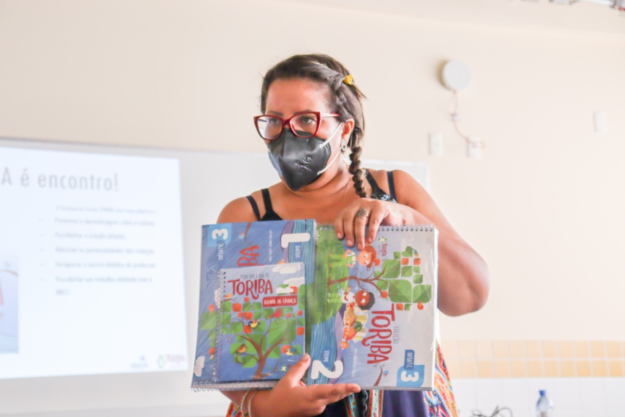 Primeira formação presencial com professores do Ensino Infantil de Juazeiro apresenta material lúdico e inédito