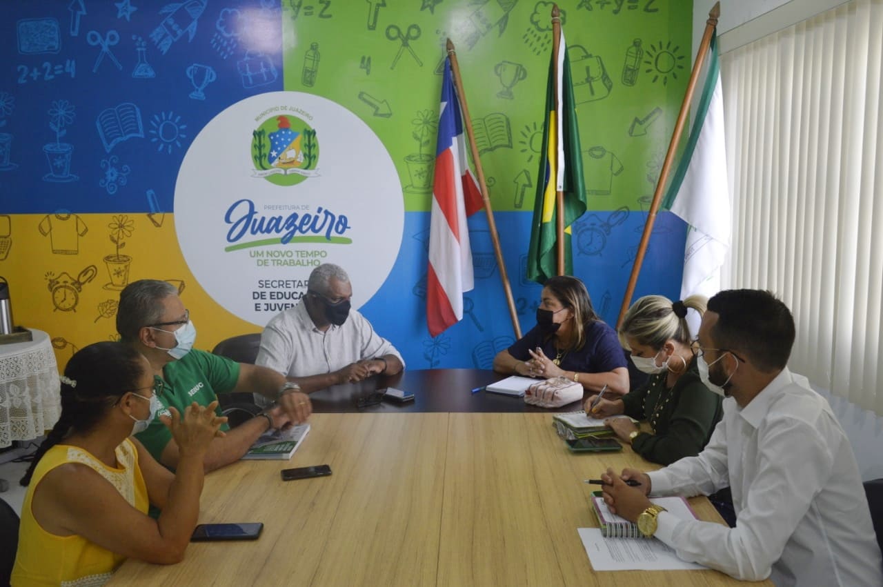 Secretaria de Educação de Juazeiro se reúne com APLB para alinhar proposições para 2022