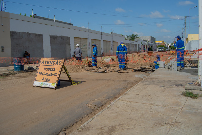 Prefeitura de Juazeiro inicia 2ª Etapa de manutenção asfáltica da  Rua do ‘Passarela Center’