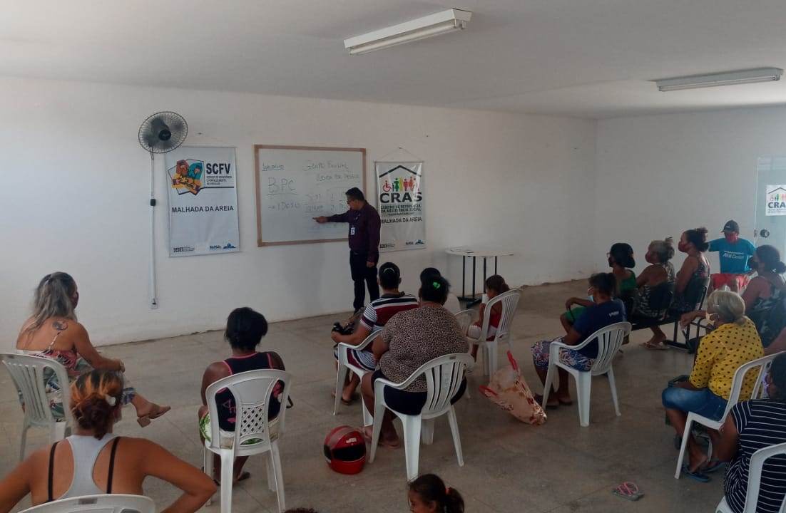 Comunidade da Malhada da Areia recebe roda de conversa sobre BPC promovida pela Prefeitura de Juazeiro