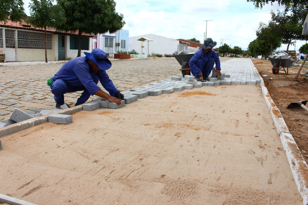 Mais ações no interior: Prefeitura de Juazeiro avança com obras das praças de Juremal e Abóbora para mudar realidade local