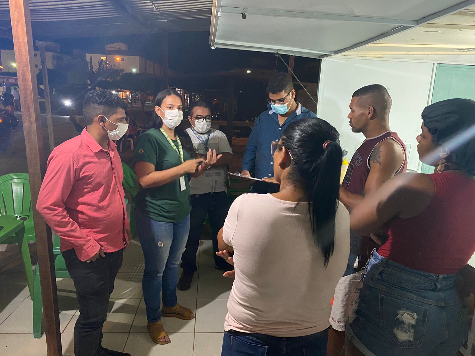 Prefeitura de Juazeiro dialoga com moradores e comerciantes para iniciar ordenamento urbano no Residencial São Francisco