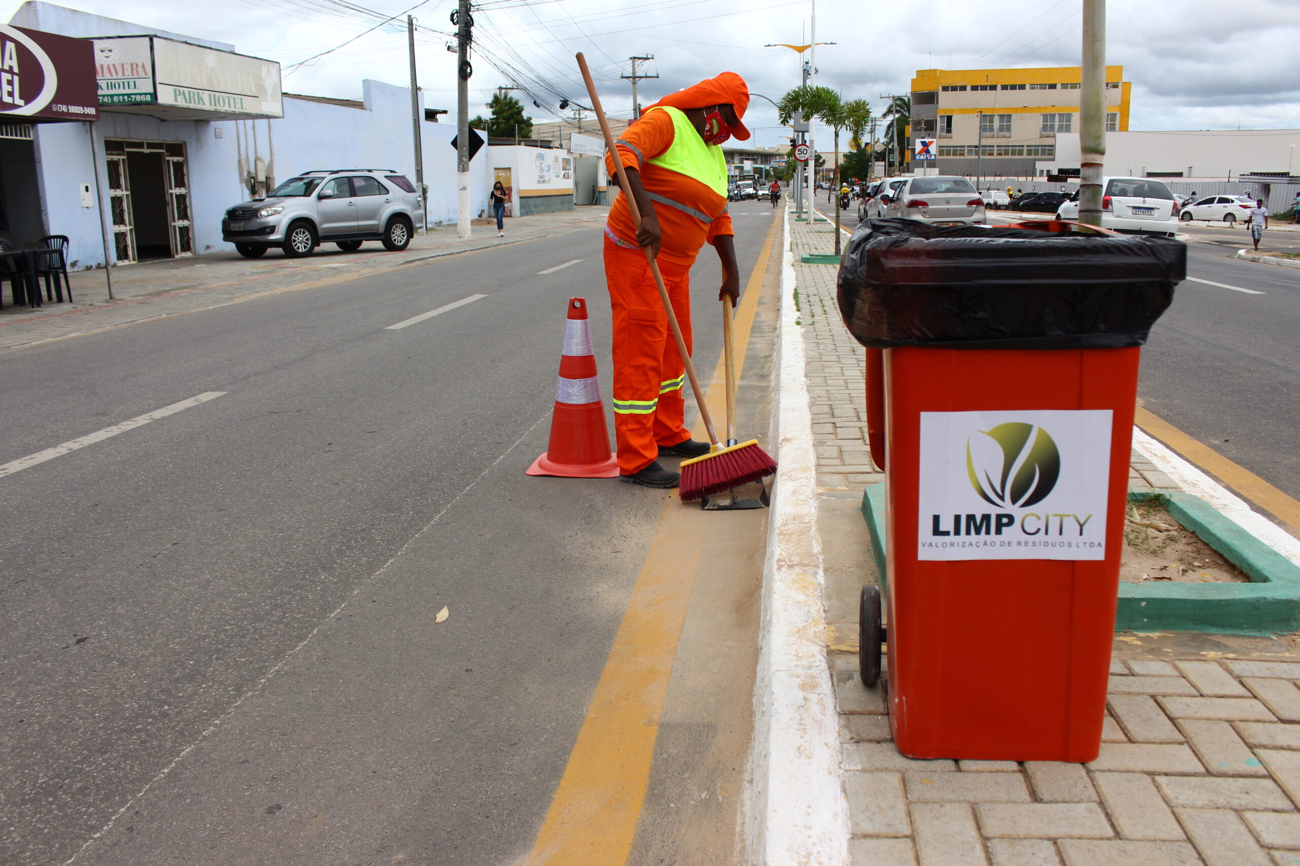 Prefeitura de Juazeiro intensifica serviços de organização e limpeza pública na cidade