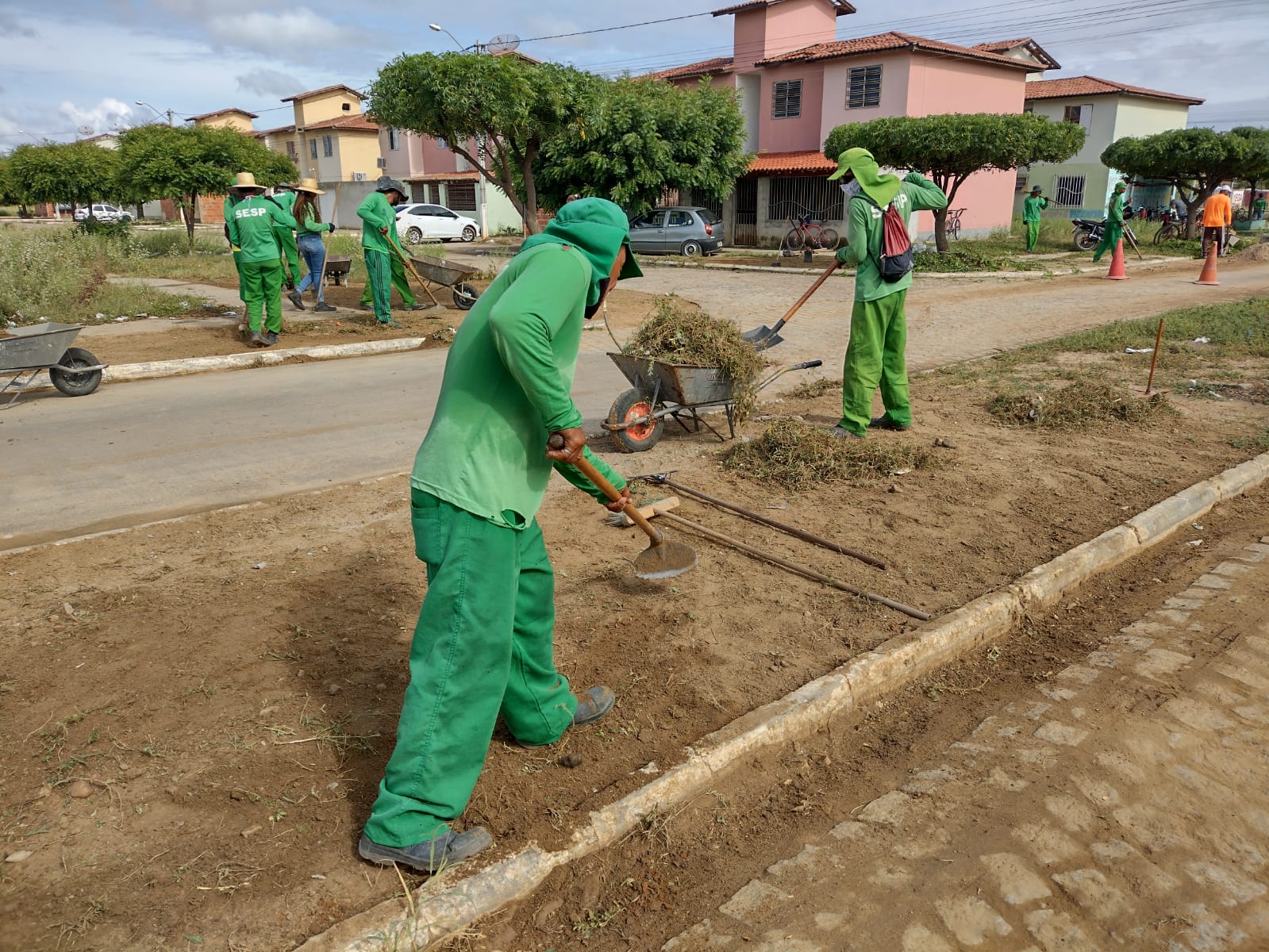 Moradores do Residencial São Francisco aprovam os serviços do programa ‘Juazeiro da Gente’
