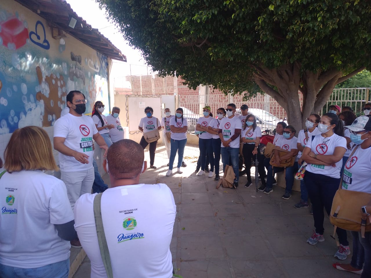 Moradores do bairro Argemiro elogiam ação de combate à dengue realizada pela Prefeitura de Juazeiro