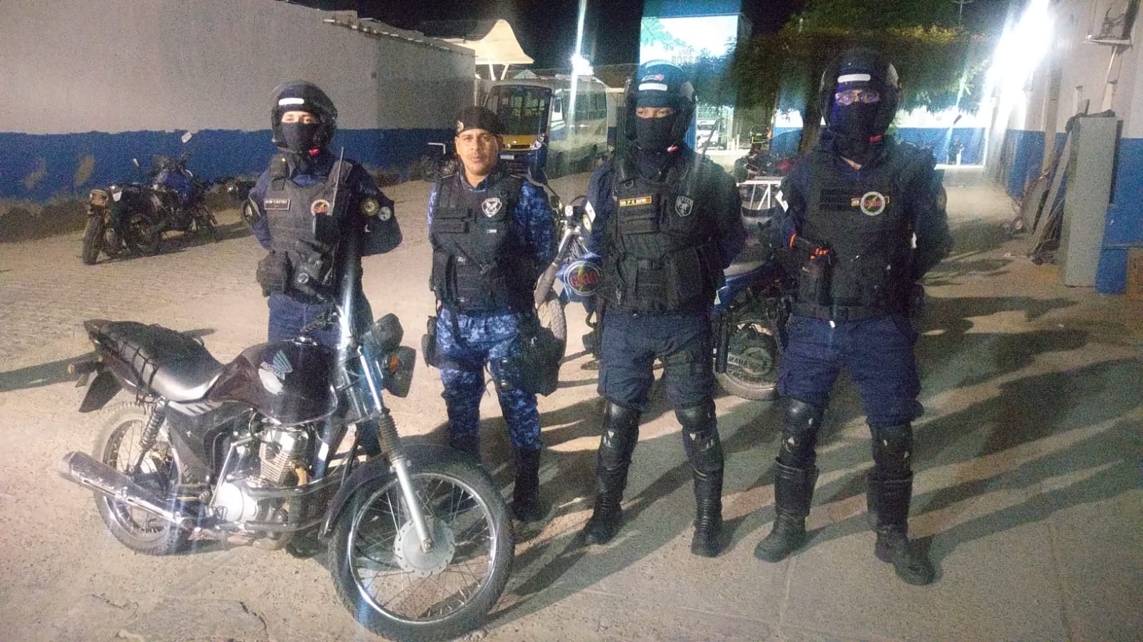 Guarda Civil de Juazeiro apreende moto com restrição de roubo na Orla II