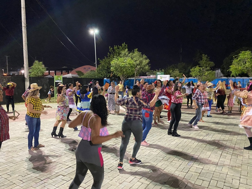 Aula em ritmo de São João agita Academia da Saúde da Orla II de Juazeiro