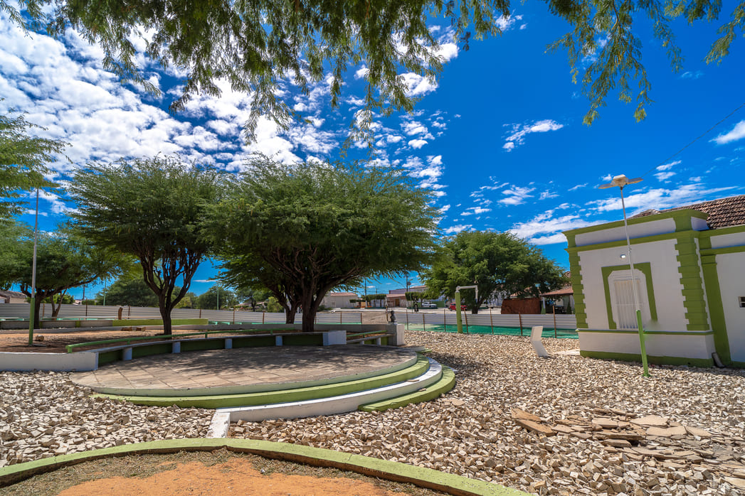 Mais espaços de lazer: Comunidades do interior de Juazeiro são beneficiadas com duas novas praças