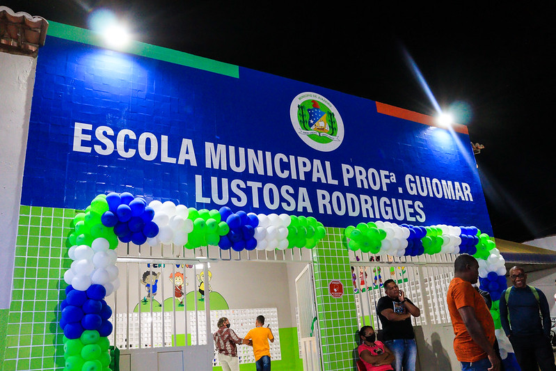 Prefeitura de Juazeiro entrega mais três unidades de ensino totalmente requalificadas, ampliadas, climatizadas e com parque infantil