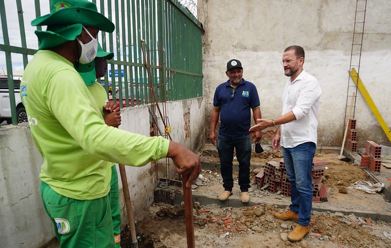 AMA constrói banheiros na feirinha do Mercado do Produtor