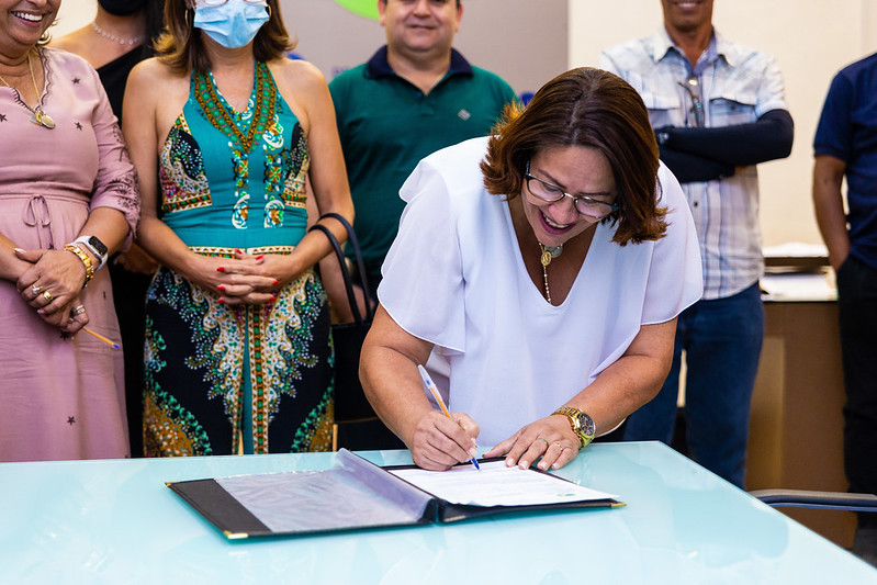 Prefeita Suzana Ramos assina ordens de serviço que somam mais R$3,5 milhões em reformas e ampliações de escolas municipais