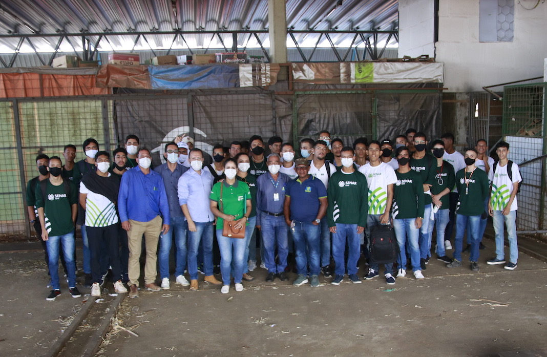 Estudantes do Senar visitam o Mercado do Produtor de Juazeiro e conhecem modelo de comercialização do entreposto