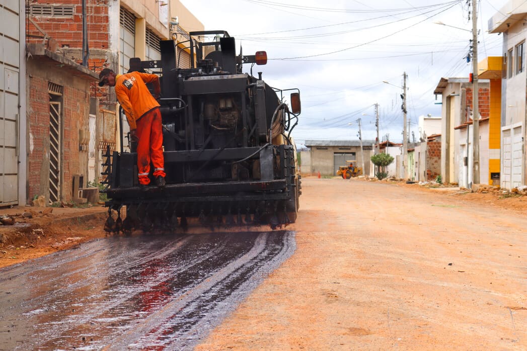 Obras estruturantes da Prefeitura de Juazeiro mudam rotina do bairro Itaberaba e moradores comemoram