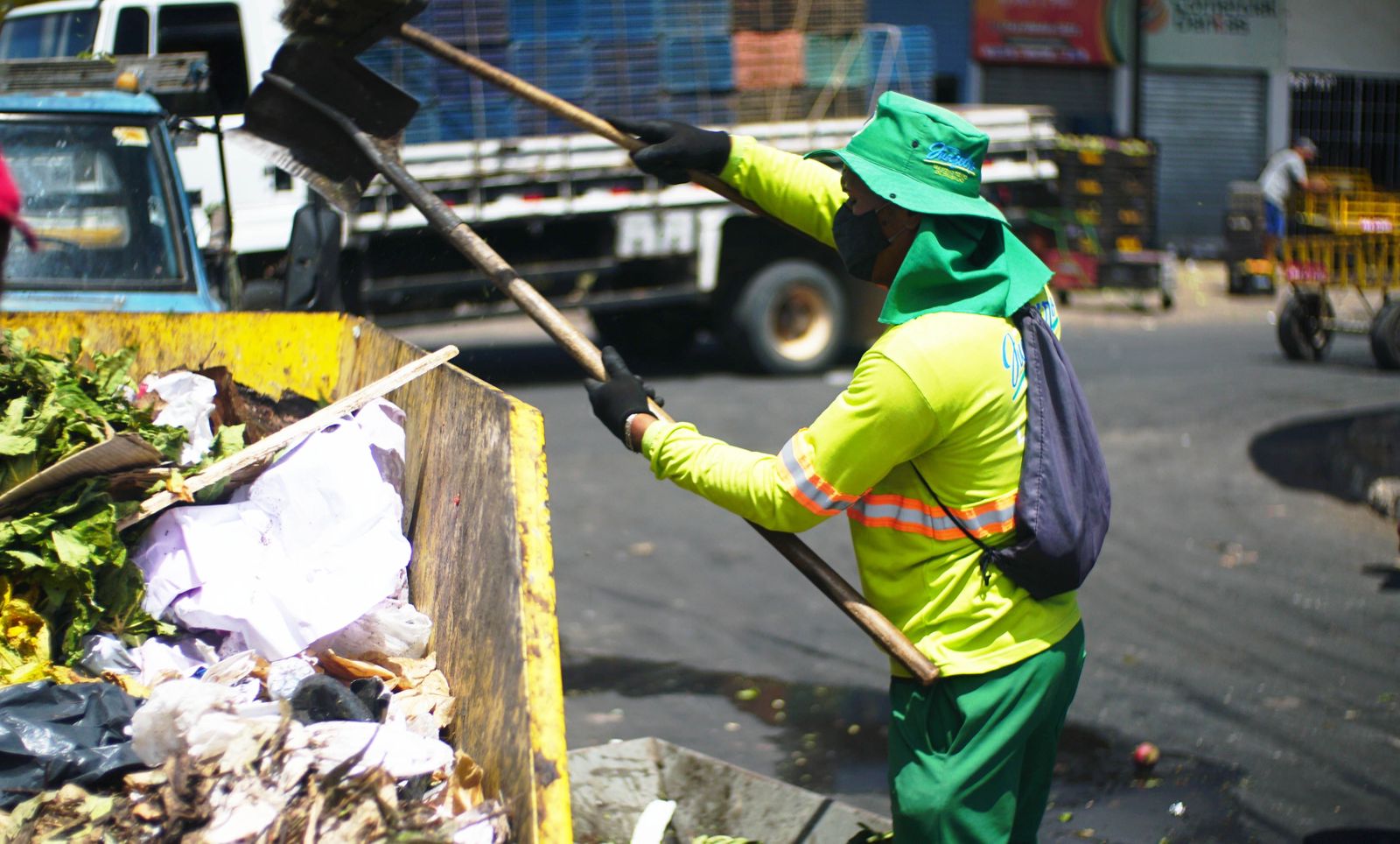 Permissionários reconhecem melhoria na limpeza do Mercado do Produtor de Juazeiro na gestão Suzana Ramos