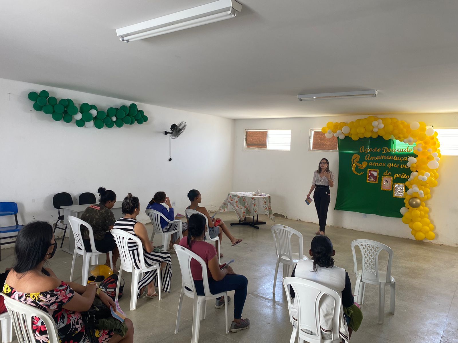 Secretaria de Saúde de Juazeiro realiza ação com gestantes do bairro Malhada da Areia no encerramento do Agosto Dourado