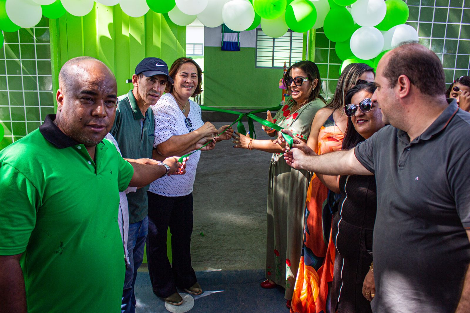 Em clima de festejos à padroeira de Massaroca, comunidade do distrito recebe Escola Atanilha Luz totalmente requalificada e modernizada