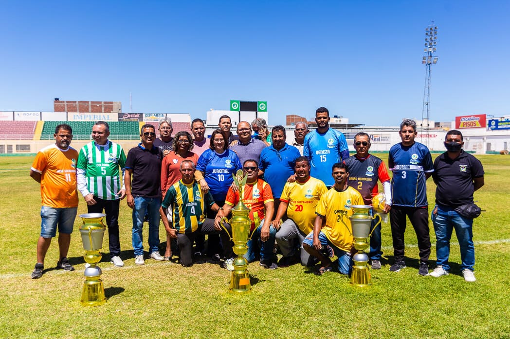 Prefeita Suzana Ramos garante material de qualidade e apoio antecipado aos Campeonatos Amador e Interdistrital em Juazeiro