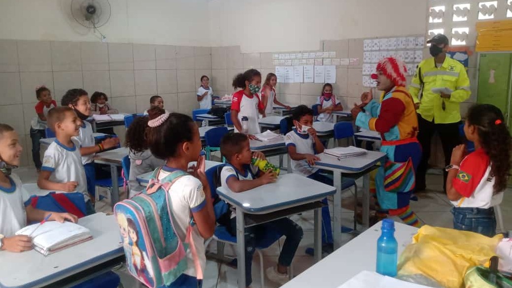 Alunos de escola municipal de Juazeiro participam de atividades educativas na Semana Nacional de Trânsito