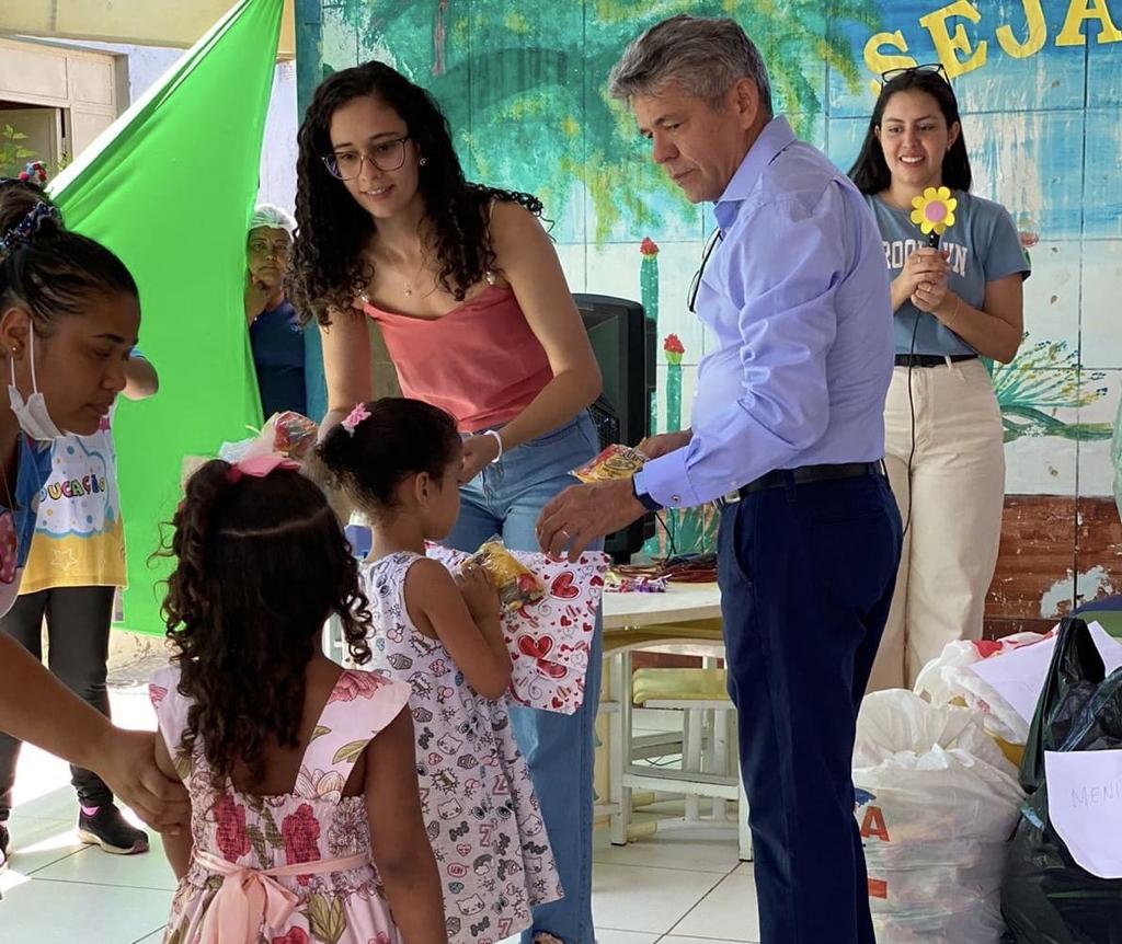 Escola da rede municipal de Juazeiro recebe doação de brinquedos fruto da campanha da Vara da Infância e da Juventude