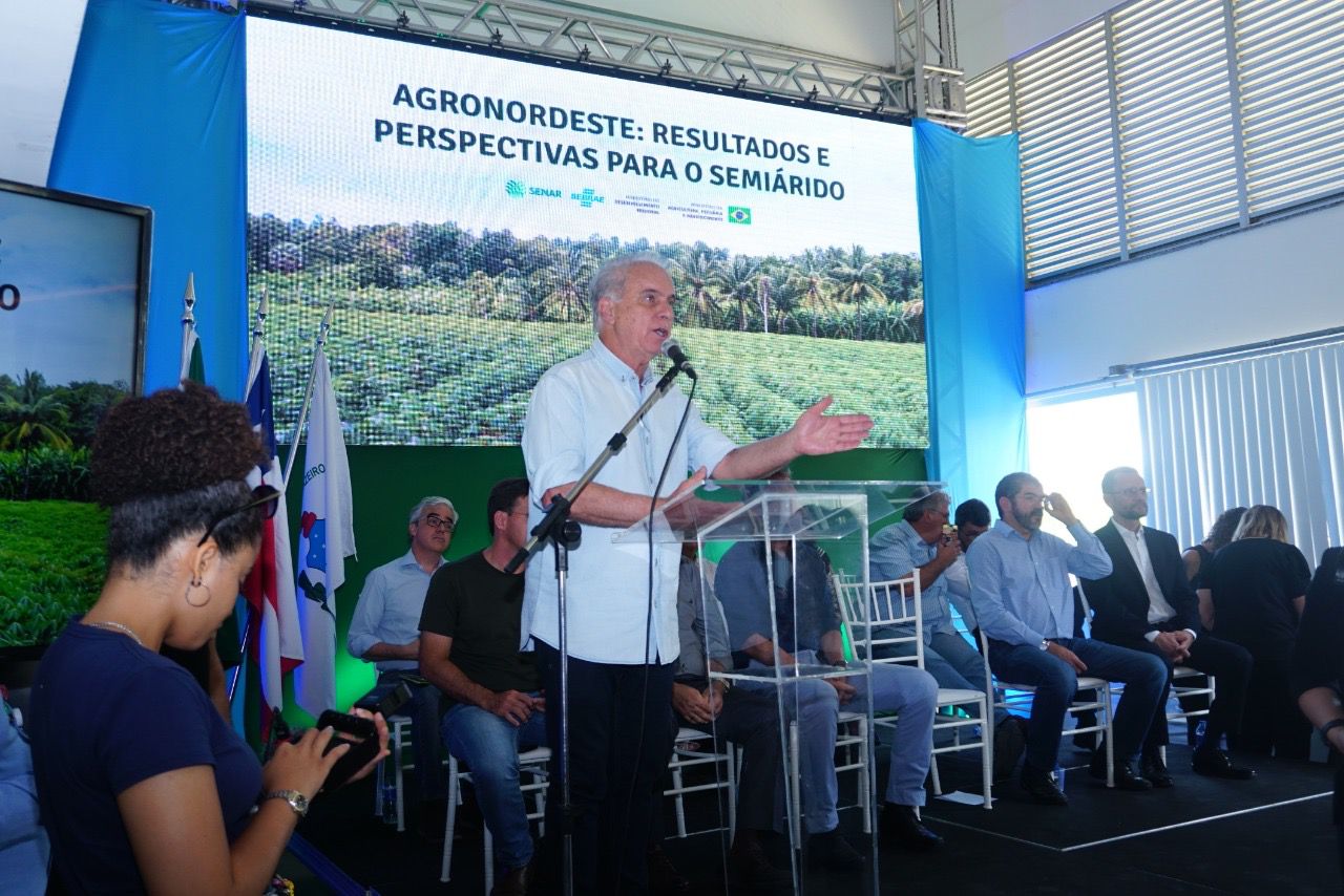 Ministro da Agricultura participa de evento em Juazeiro e fala sobre o fortalecimento da agricultura familiar no semiárido