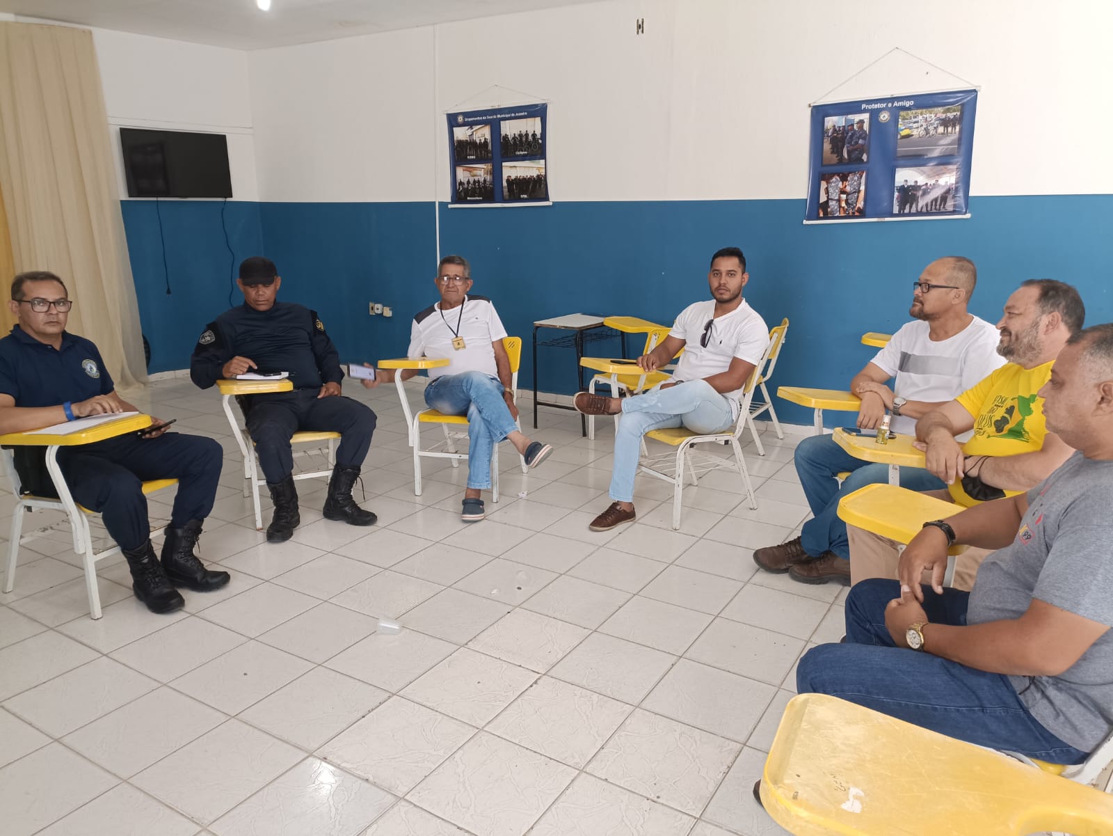 Guarda Municipal de Juazeiro se reúne com vereador Zé Carlos Medeiros e Conselho Comunitário de Segurança em busca de melhorias para a corporação