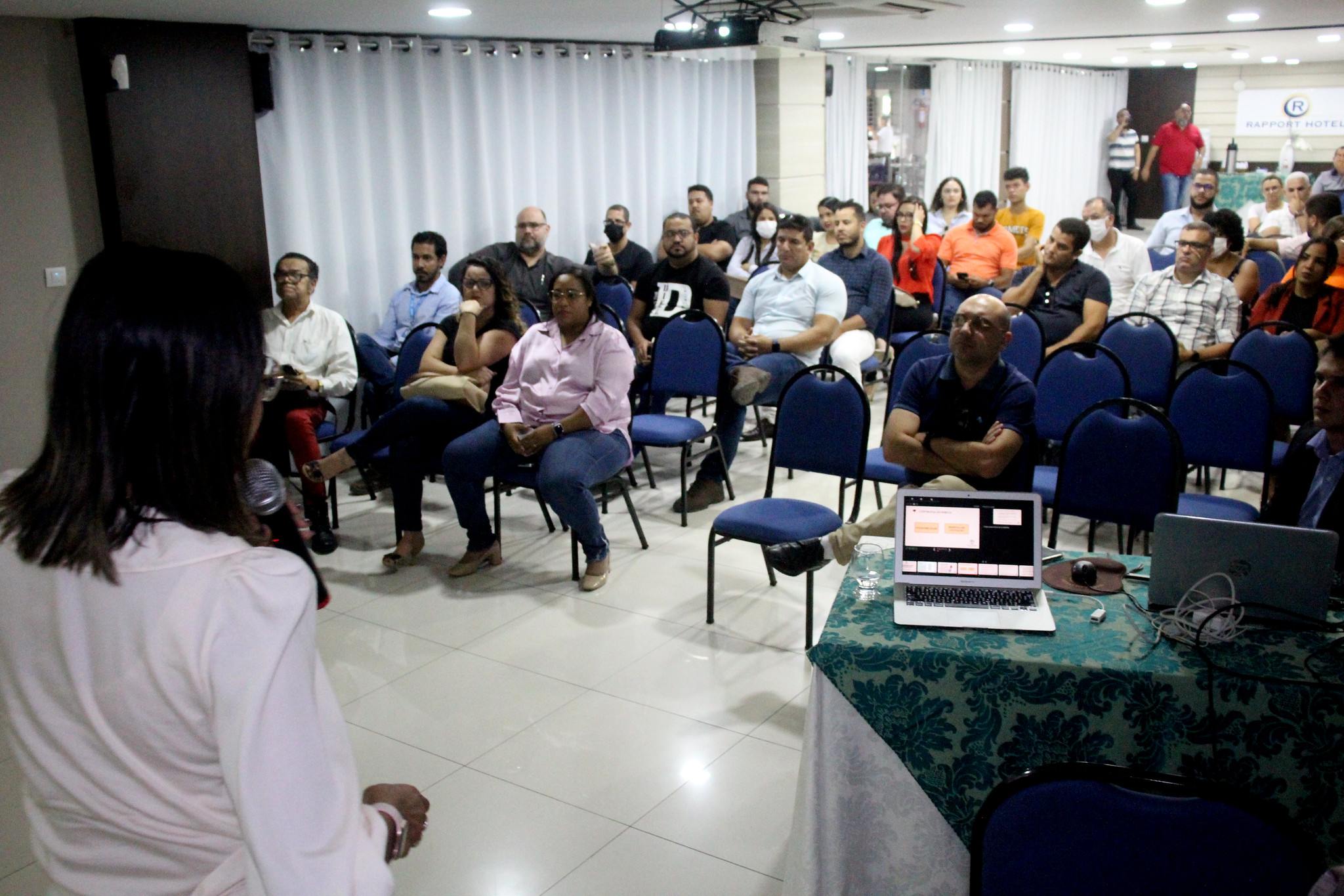 Pioneira na região, Prefeitura de Juazeiro capacita servidores sobre nova Lei que estabelece normas de licitação e contratação para administração pública
