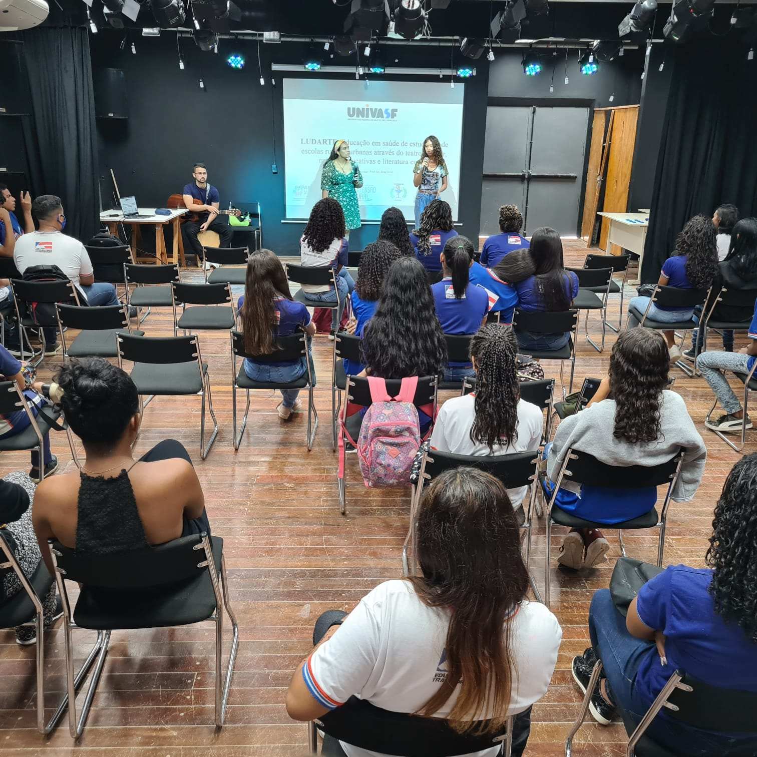 Com apoio da Prefeitura de Juazeiro, estudantes da Univasf promovem ação social e de saúde no bairro Tabuleiro