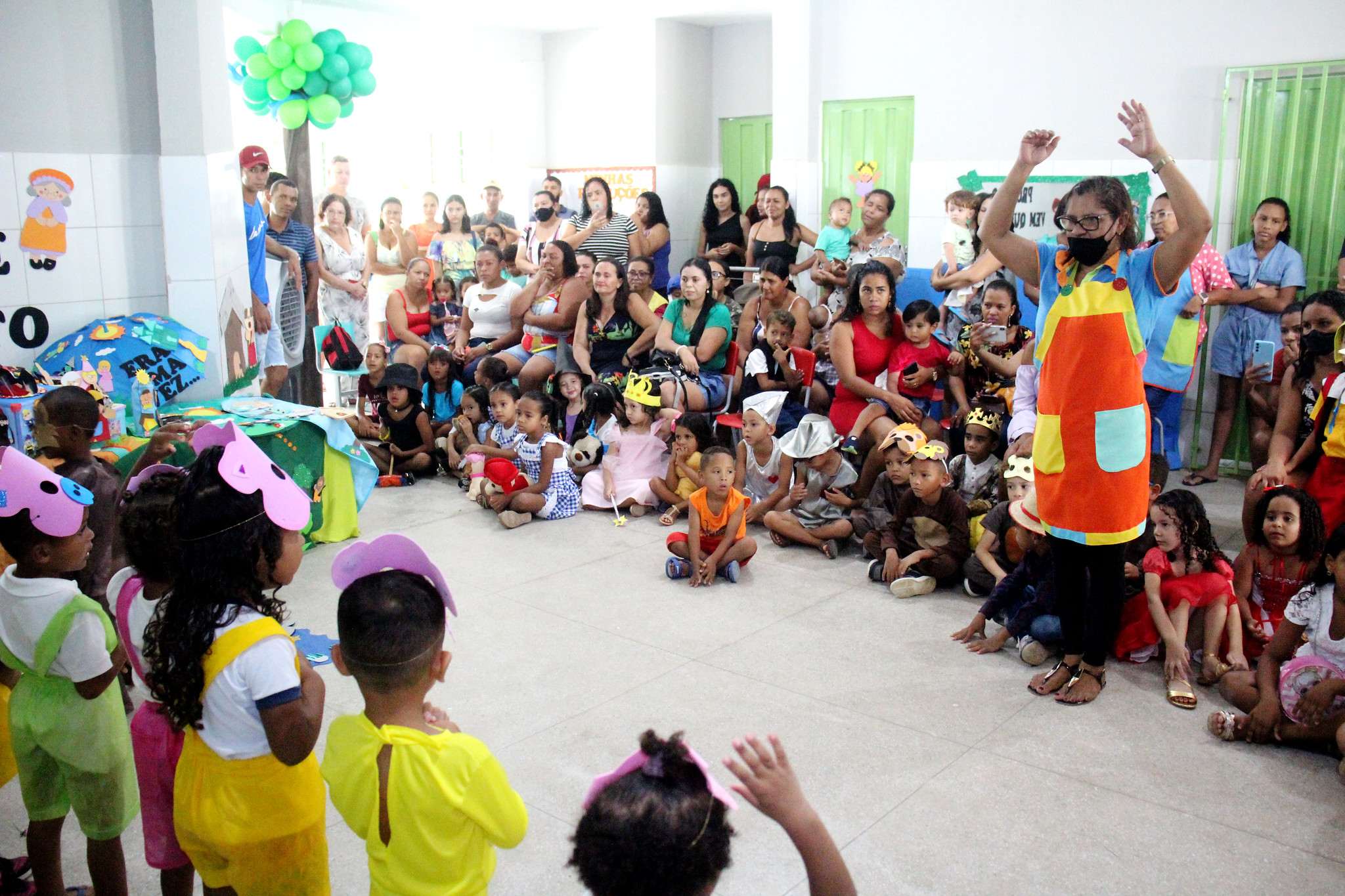 Escola municipal do bairro Tabuleiro apresenta resultados de tradicional projeto de incentivo à leitura e encanta pais de alunos