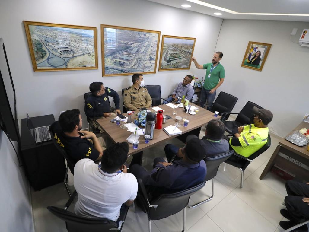 Reunião entre gestão municipal e órgãos de segurança debate operação conjunta no Mercado do Produtor de Juazeiro