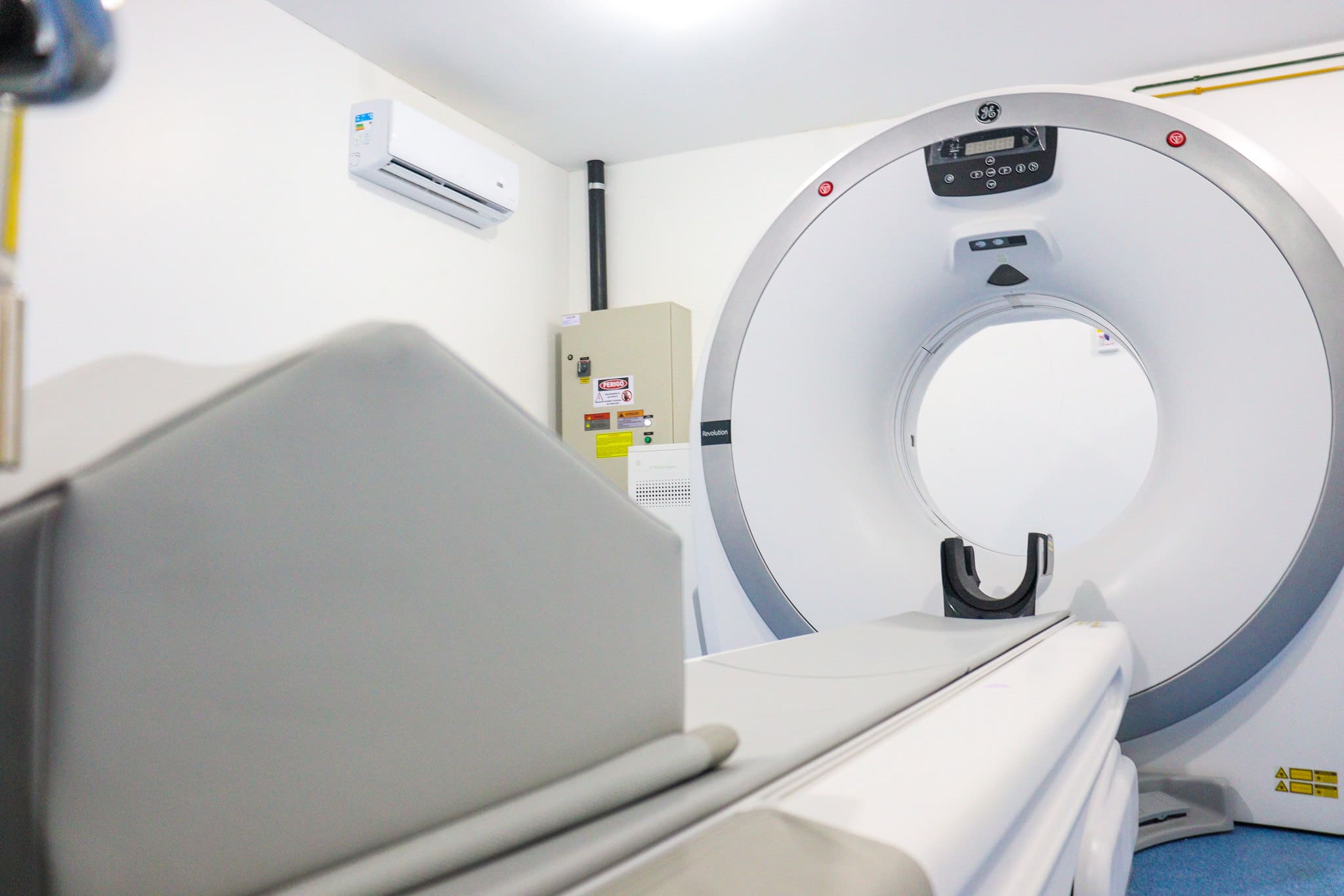 Prefeitura de Juazeiro moderniza UPA com instalação de tomógrafo e raio-x digital e inova como primeiro serviço radiológico municipal