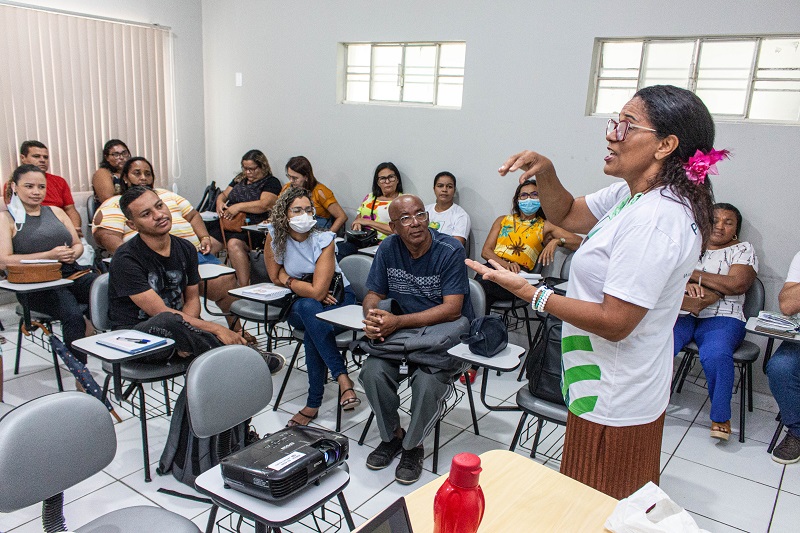 Liderança e empreendedorismo são tema de formação para profissionais da Educação municipal de Juazeiro   